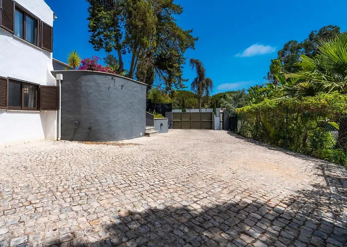 Balaia Retreat - Nature & *